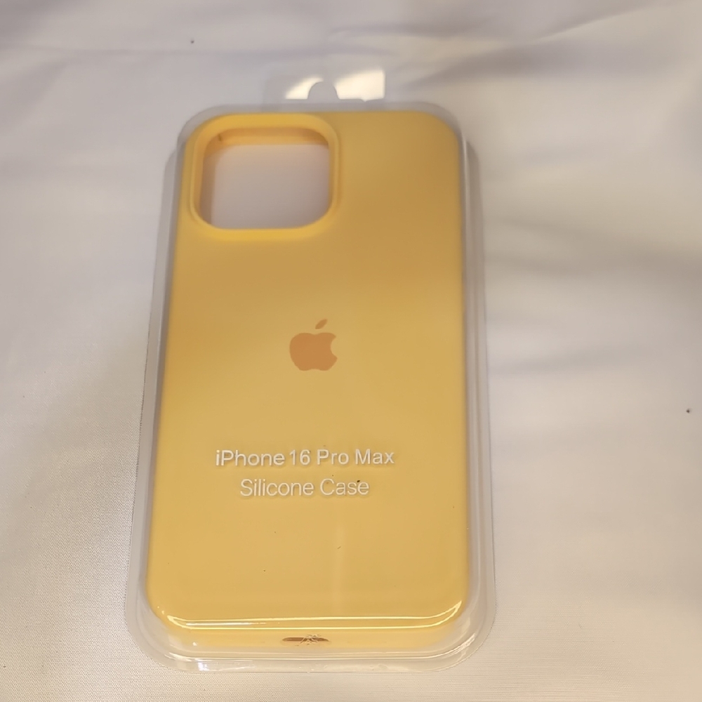 Apple iPhone 16 Pro Max Silicone Cover - Bright Yellow